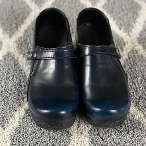 Sanita Cori Cabrio Navy Snap Clogs Size 39